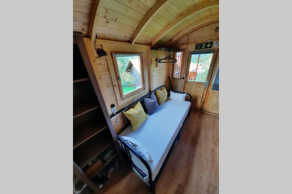 Appartamento Autarkes Tiny House Mit Rheinblick Rumikon Esterno foto