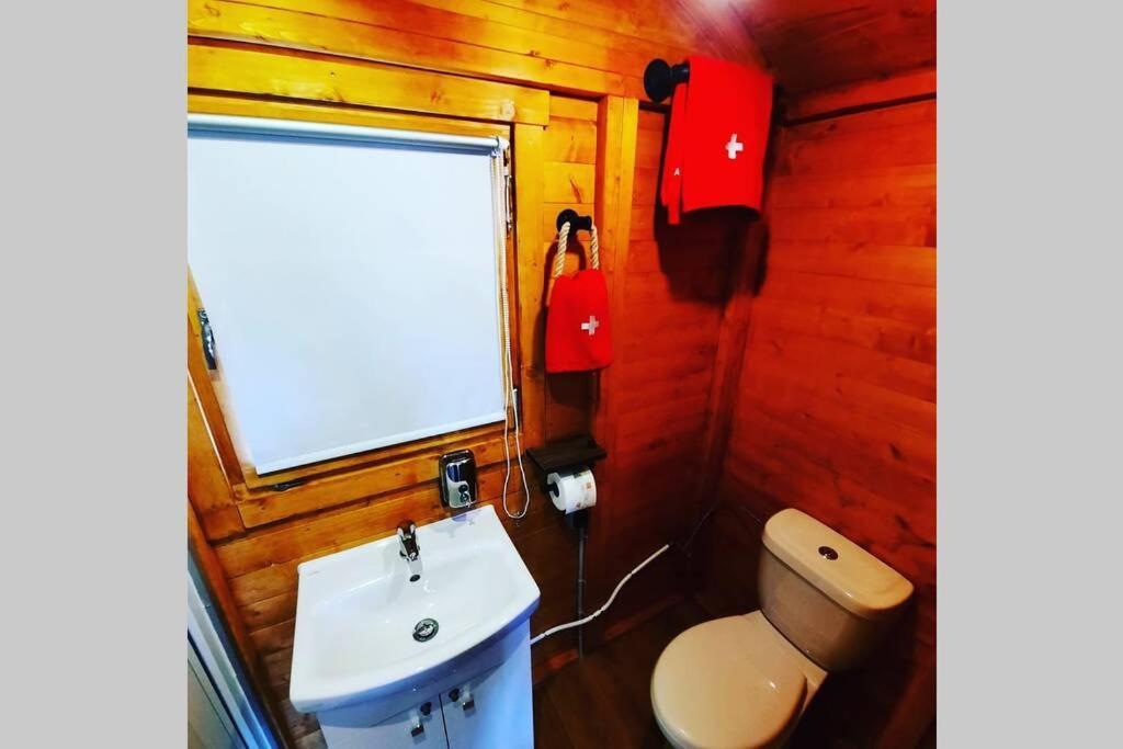 Appartamento Autarkes Tiny House Mit Rheinblick Rumikon Esterno foto